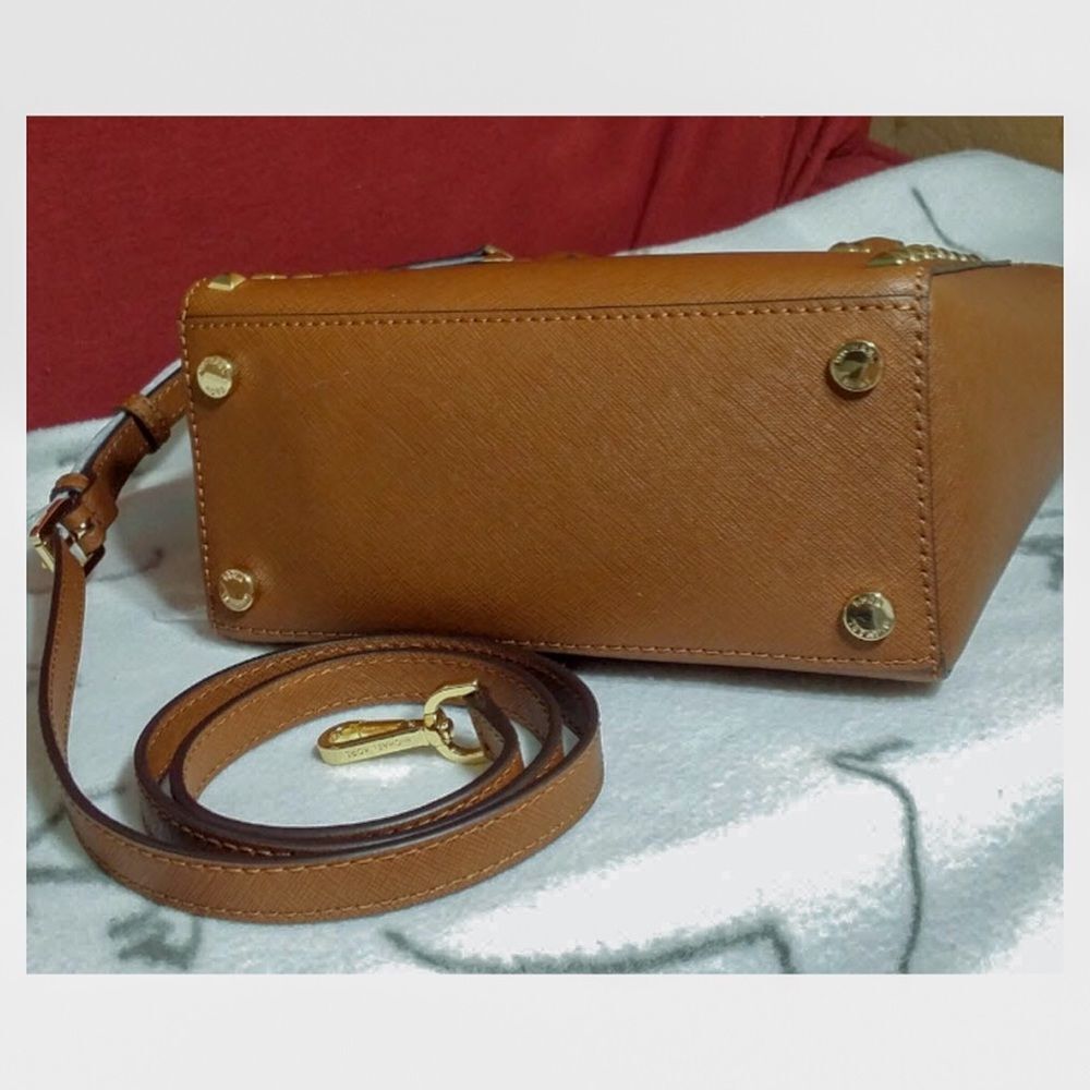 Michael Kors Sandrine Brown Leather Gold Studs CrossBody Satchel Purse Like New - Picture 7 of 7